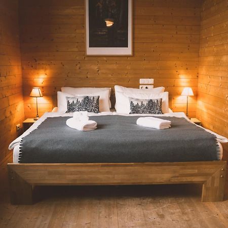 Naturnahes Familienchalet Mit Garten - Wifi - Netflix - Nur 15 Minuten Vom Chiemsee Und 35 Minuten Von Muenchen Entfernt Vogtareuth Exteriör bild