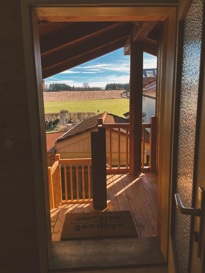 Naturnahes Familienchalet Mit Garten - Wifi - Netflix - Nur 15 Minuten Vom Chiemsee Und 35 Minuten Von Muenchen Entfernt Vogtareuth Exteriör bild