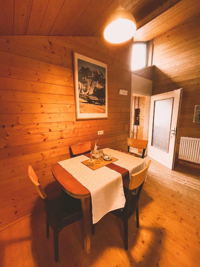 Naturnahes Familienchalet Mit Garten - Wifi - Netflix - Nur 15 Minuten Vom Chiemsee Und 35 Minuten Von Muenchen Entfernt Vogtareuth Exteriör bild